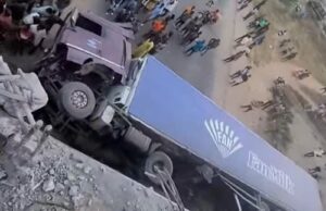 Truck overturns on Achimota-Tesano road