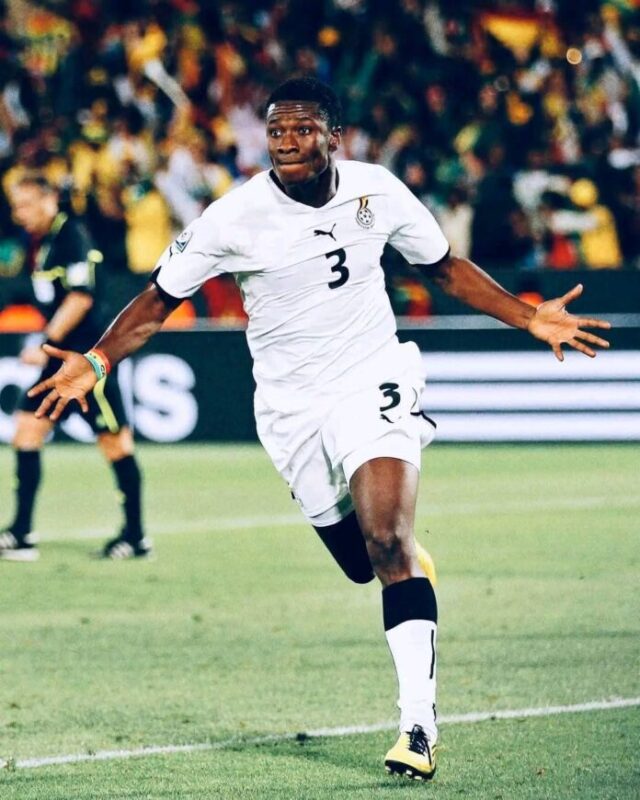 WhatsApp-Image-2025-11-04-at-09.59.46-696x870